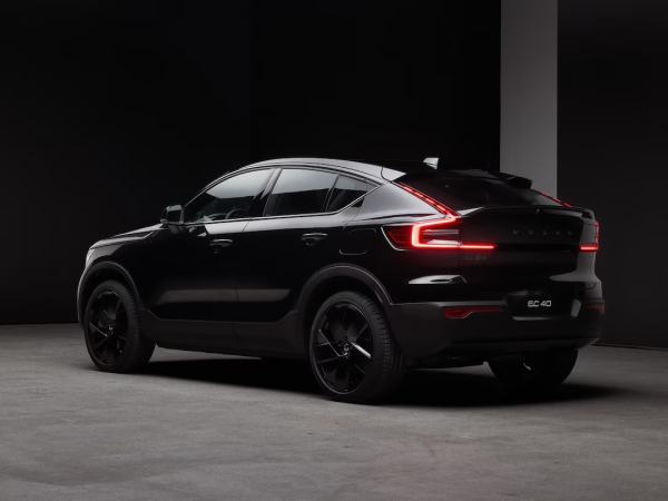 Volvo EC40 Black edition