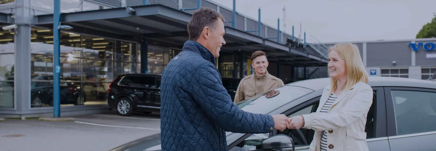 Tartu tilaisuuteen ja tule osaksi kasvavaa ja kehittyvää autotaloa. Katso avoimet työpaikkamme tai lähetä avoin hakemus. 