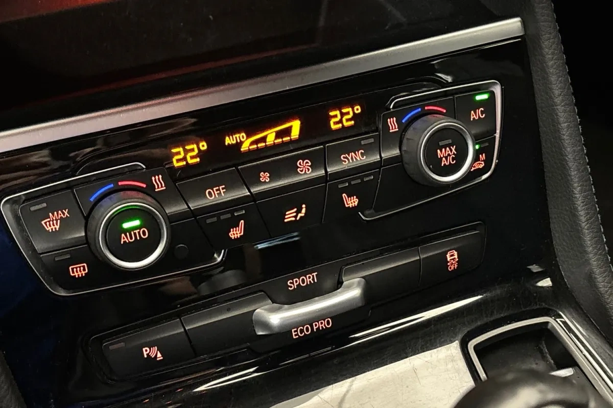 BMW 216