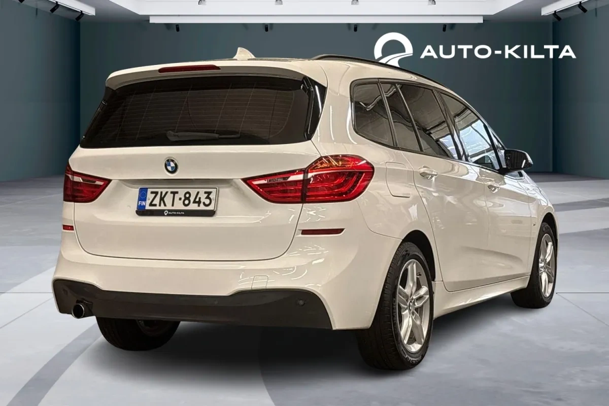 BMW 216