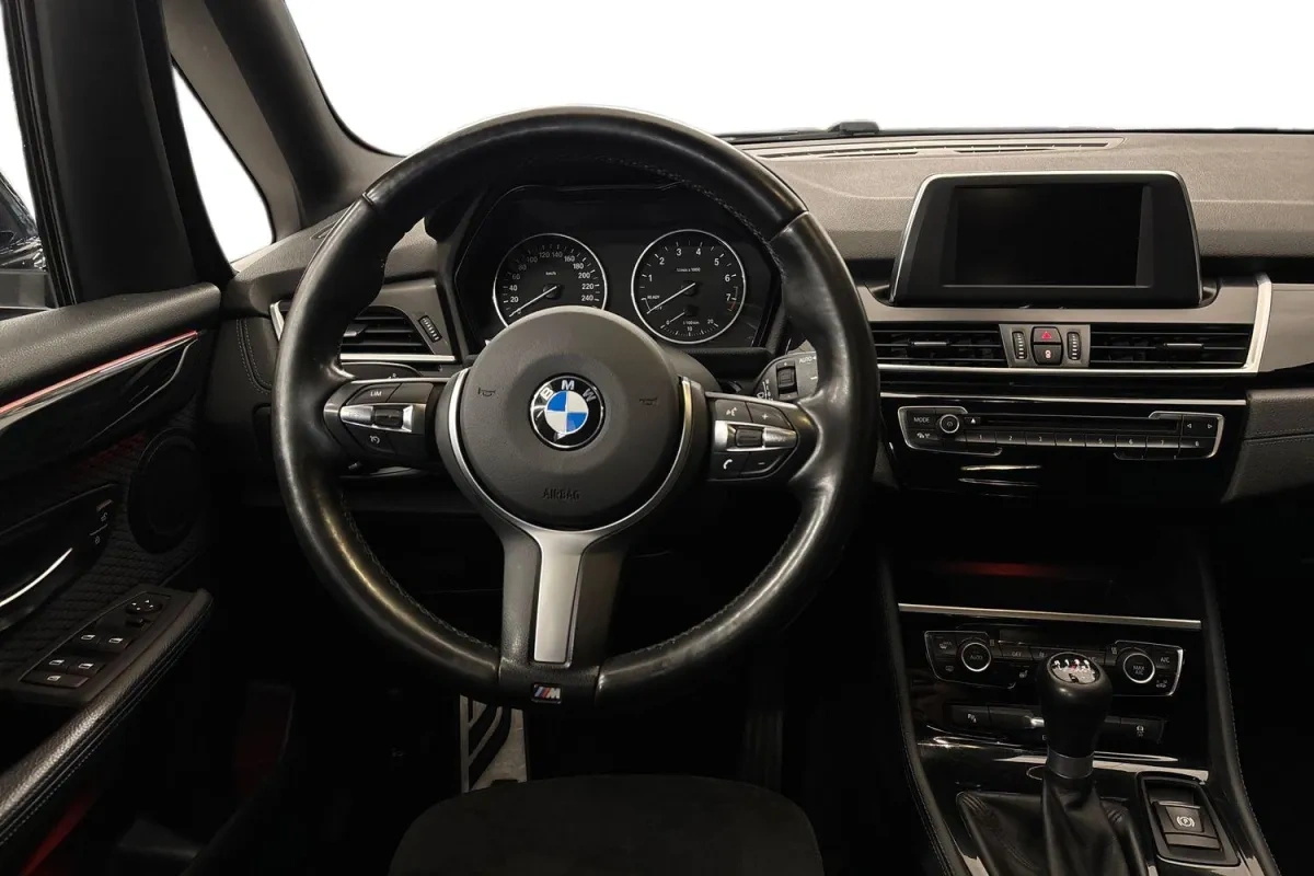 BMW 216