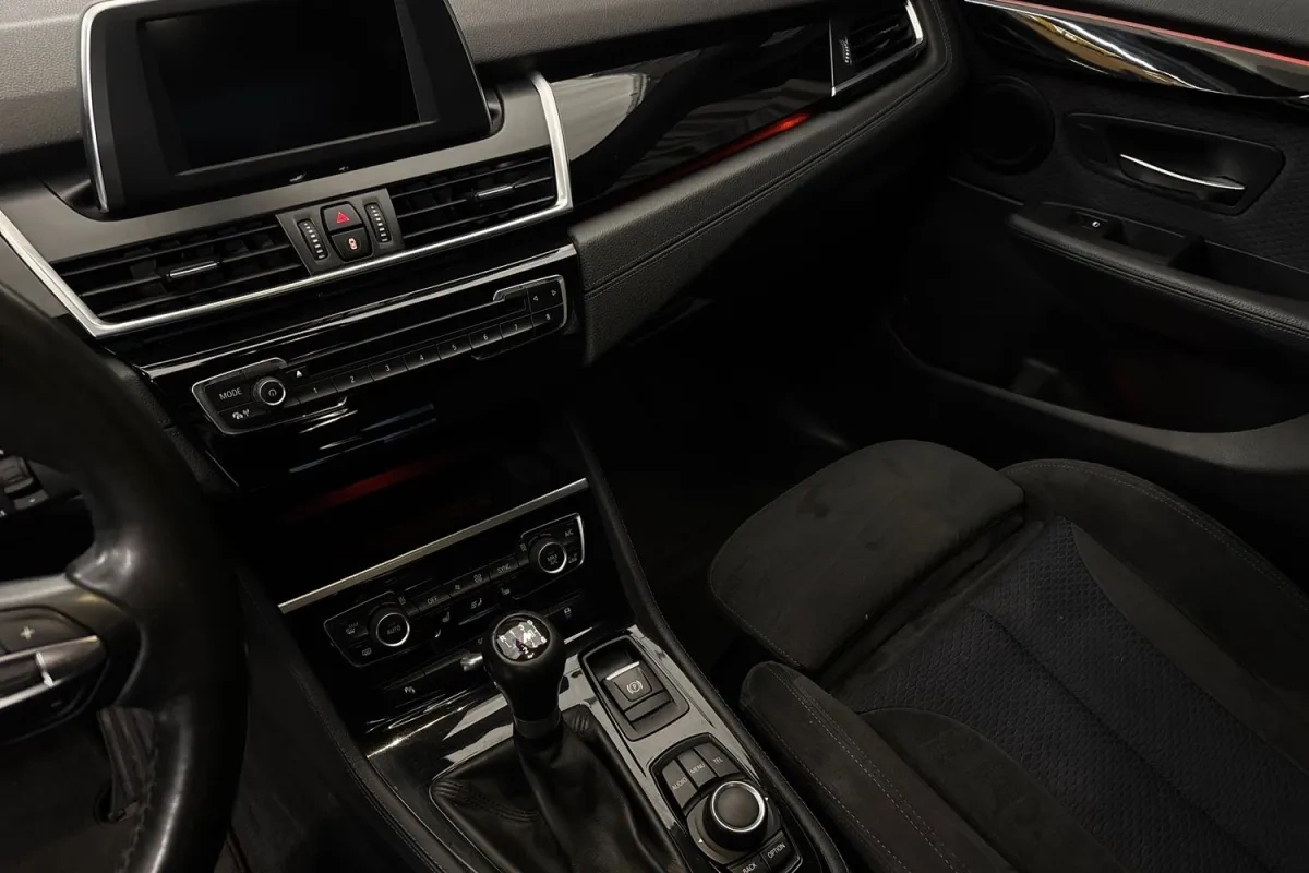 BMW 216