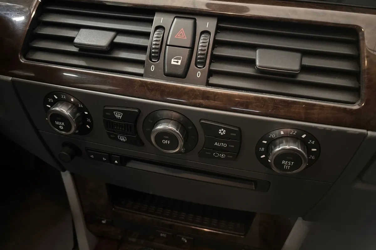 BMW 530