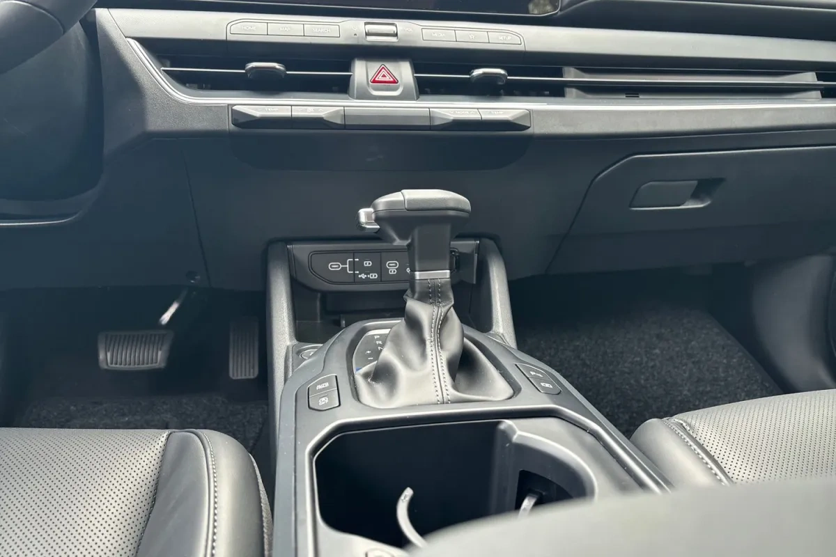 Kia K4