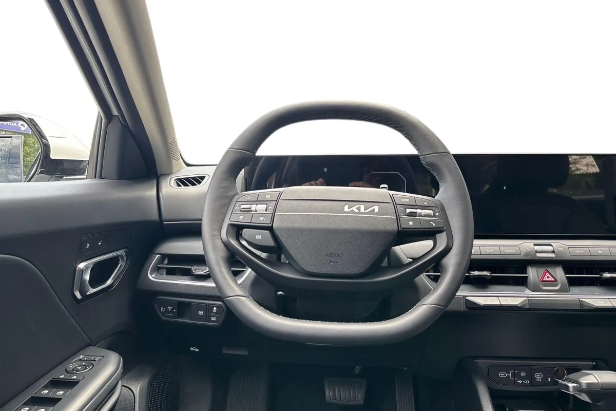 Kia K4