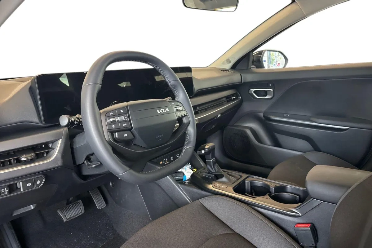 Kia K4