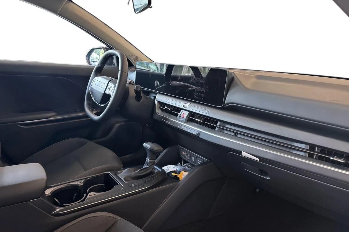 Kia K4