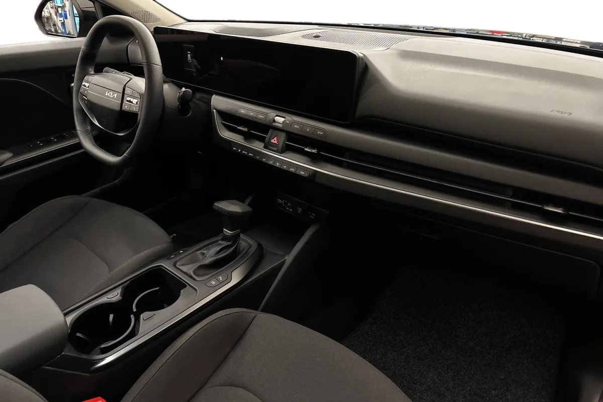 Kia K4