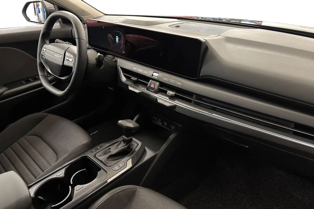 Kia K4