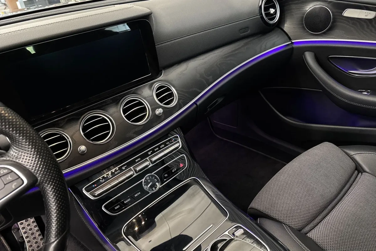 Mercedes-Benz E