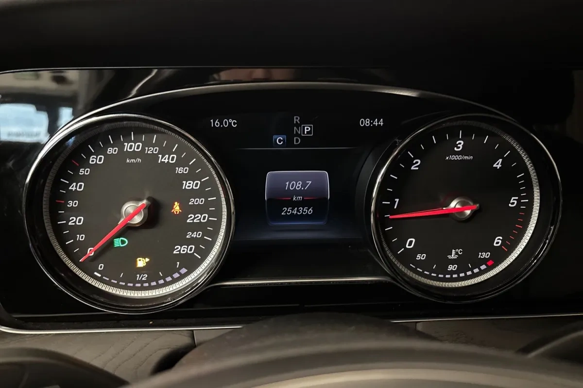 Mercedes-Benz E