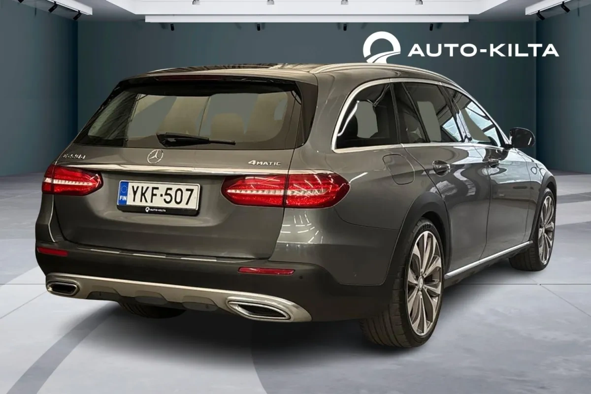Mercedes-Benz E