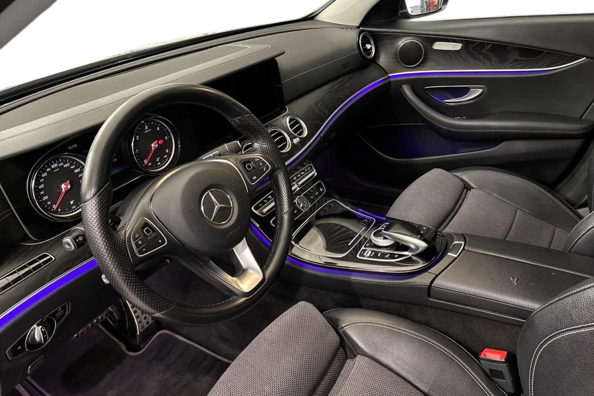 Mercedes-Benz E