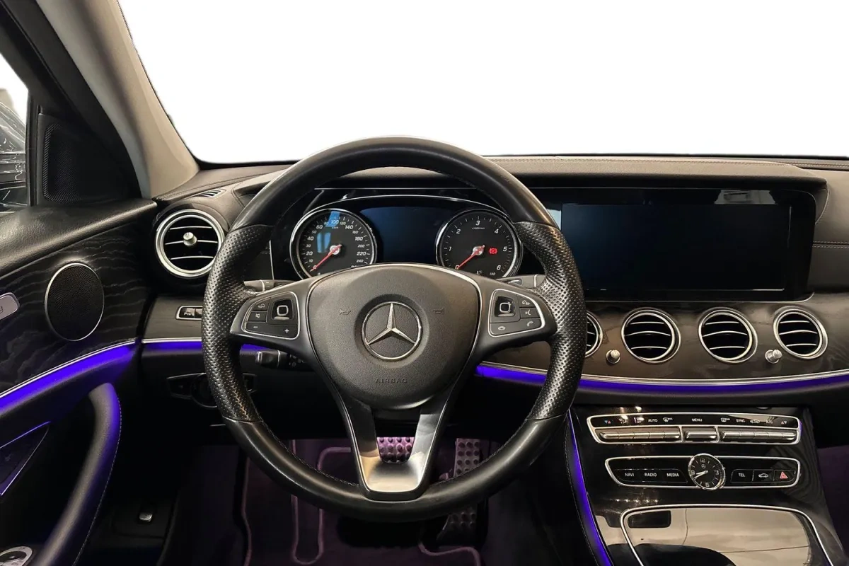Mercedes-Benz E