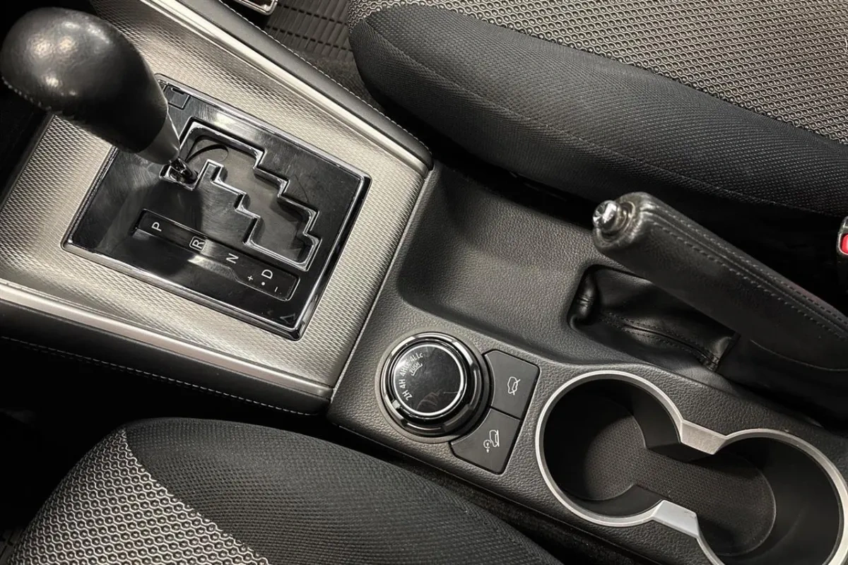 Mitsubishi L200