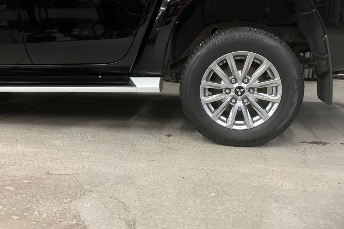 Mitsubishi L200