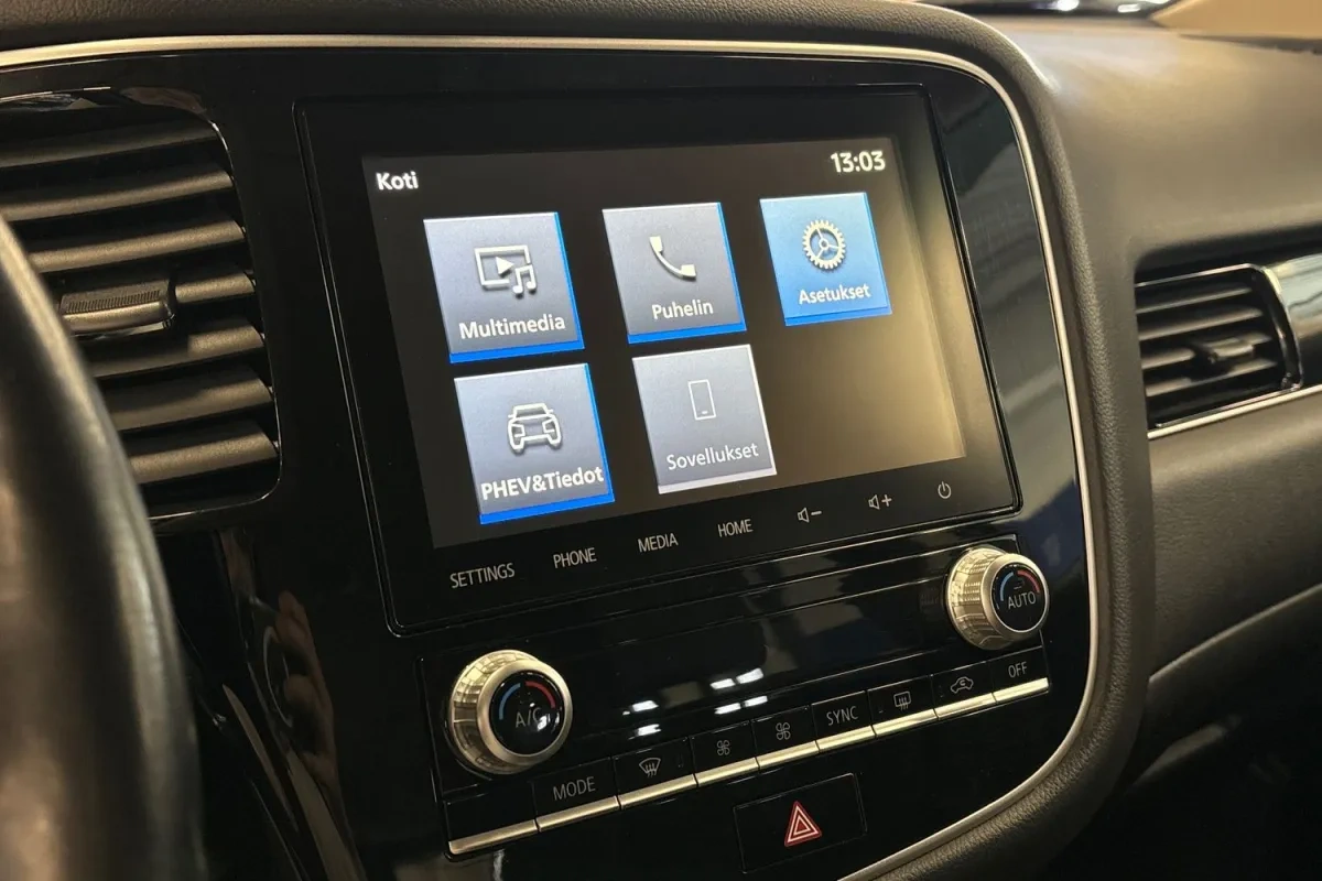 MITSUBISHI Outlander PHEV