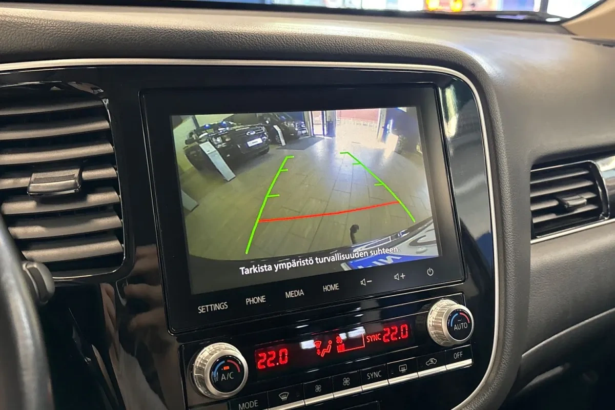 MITSUBISHI Outlander PHEV