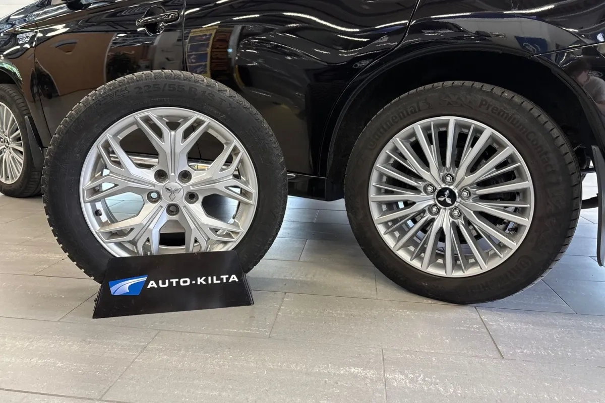 MITSUBISHI Outlander PHEV