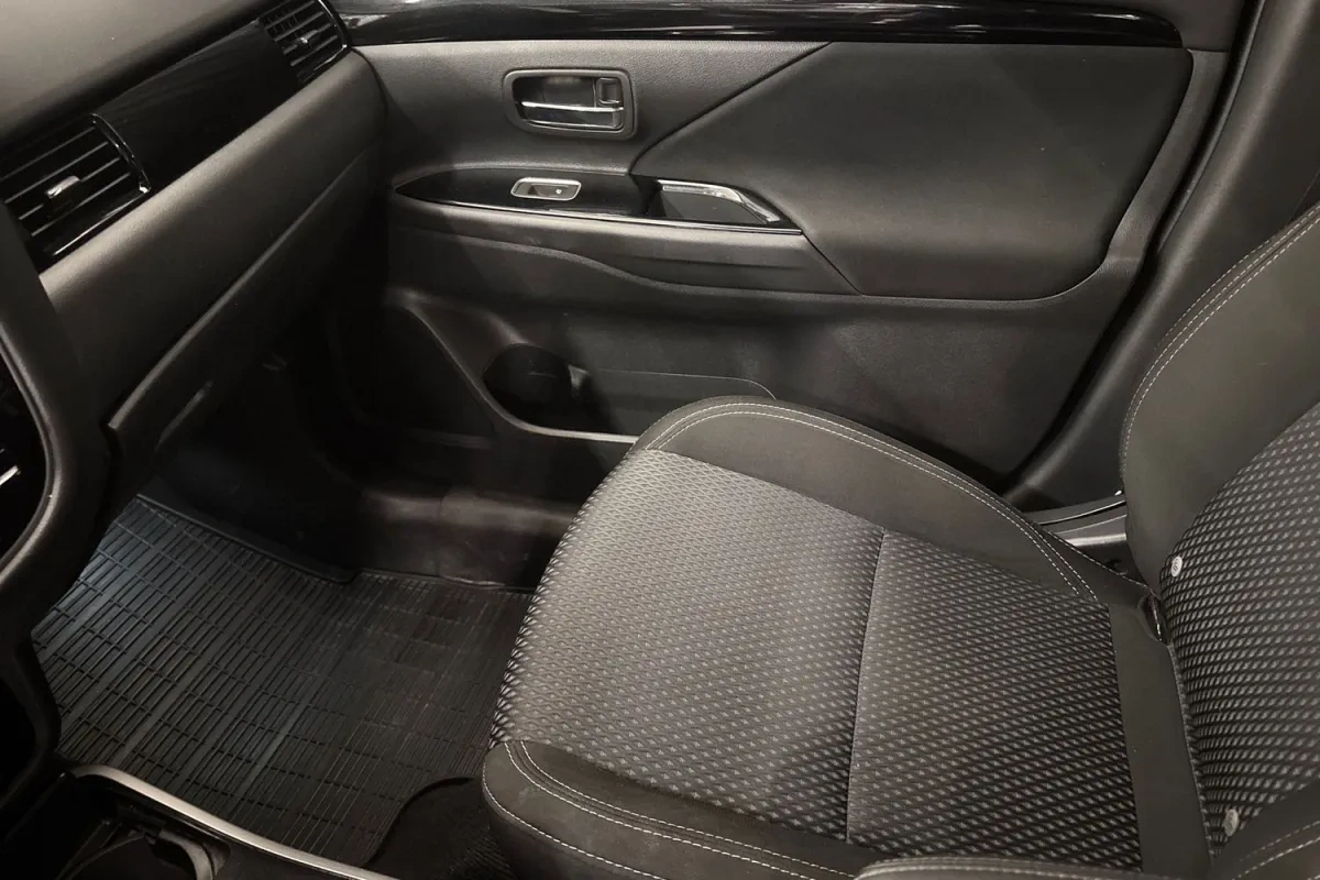 Mitsubishi Outlander PHEV