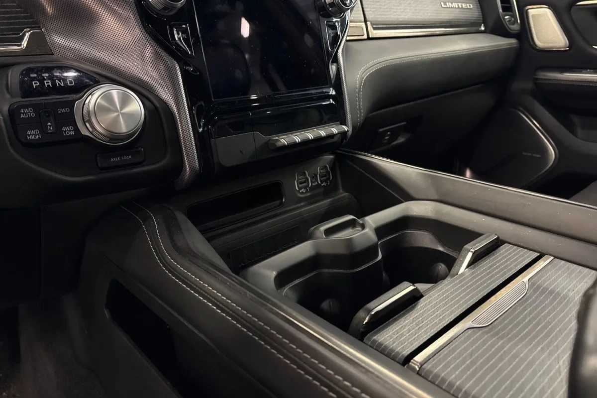 Ram 1500 Limited Crew Cab