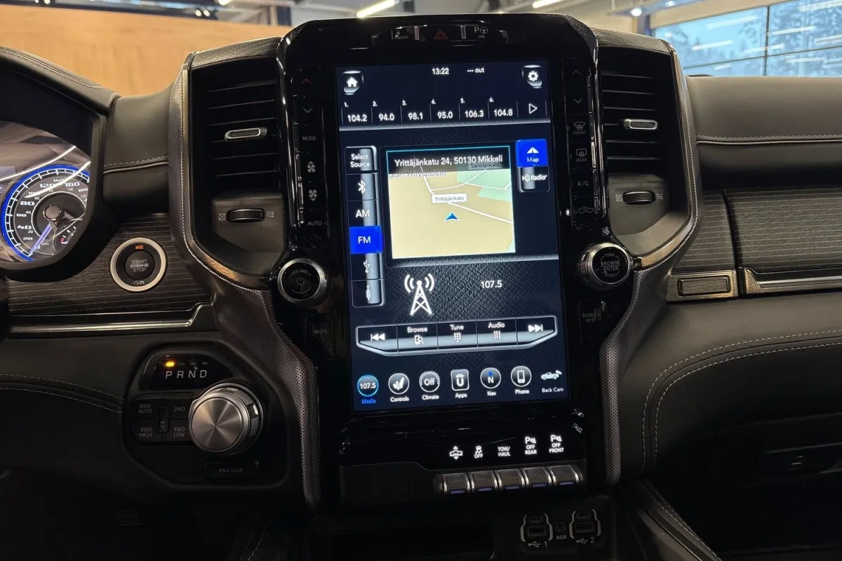 Ram 1500 Limited Crew Cab