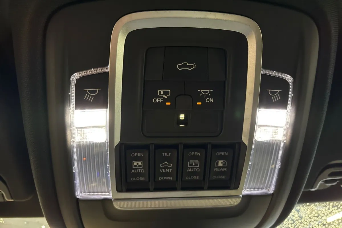 Ram 1500 Limited Crew Cab