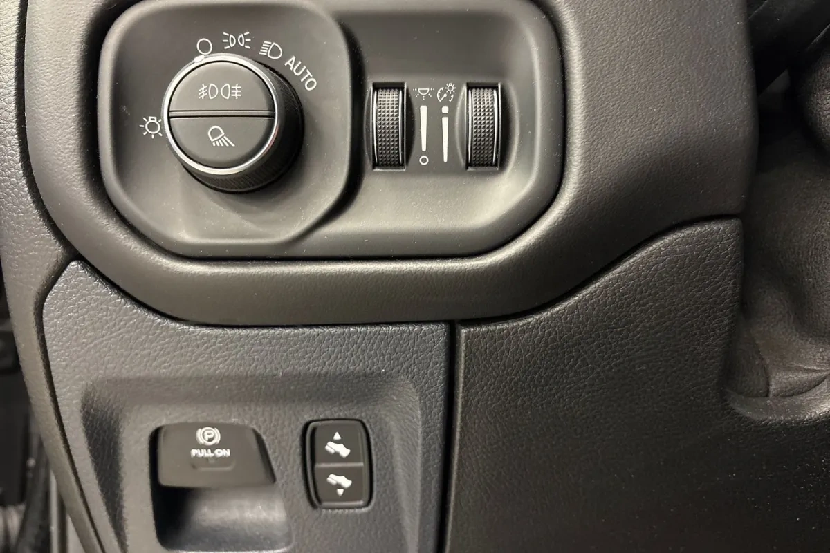 Ram 1500 Limited Crew Cab