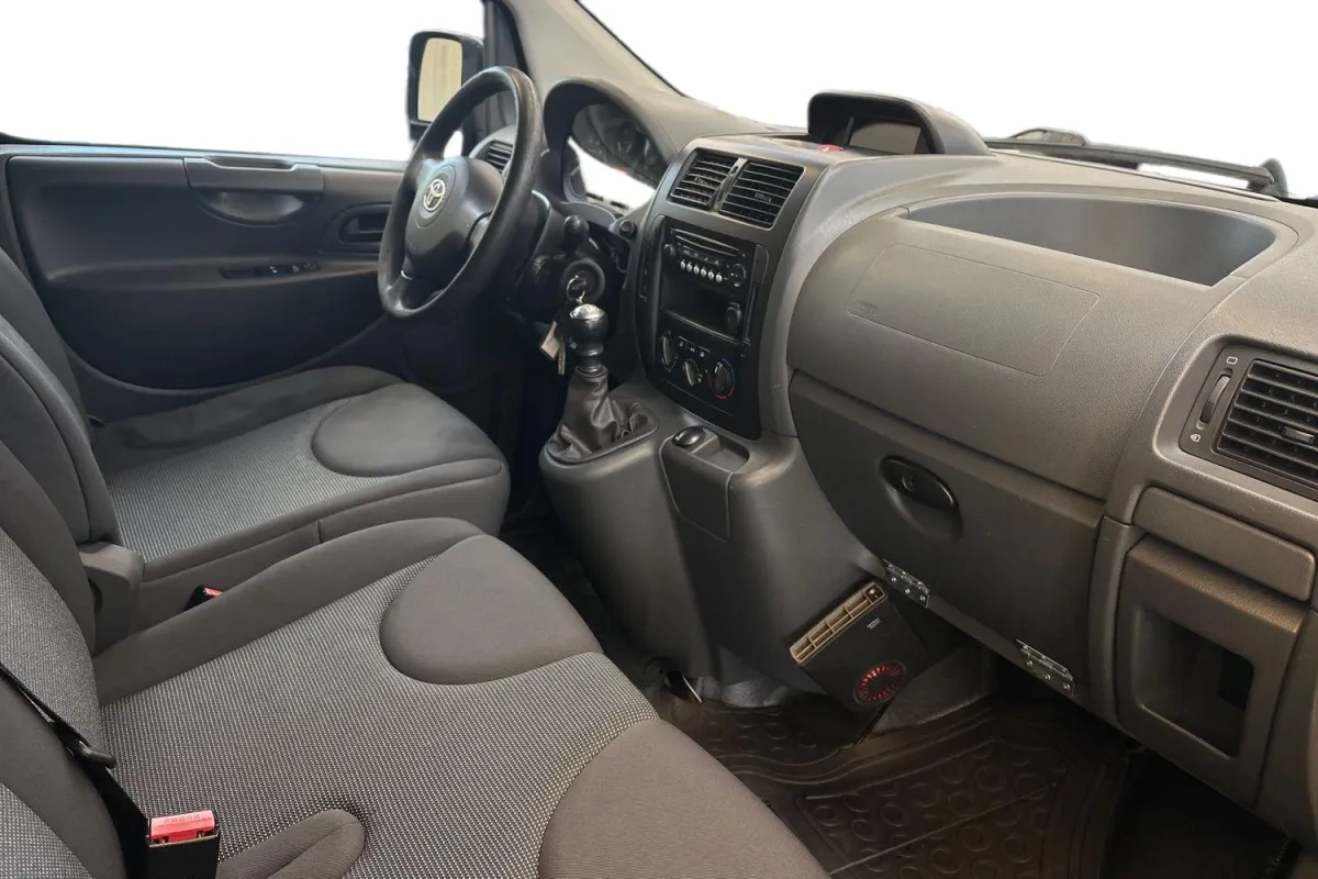 TOYOTA PROACE