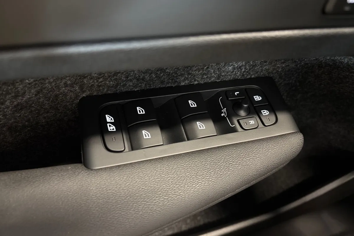 Volvo EC40