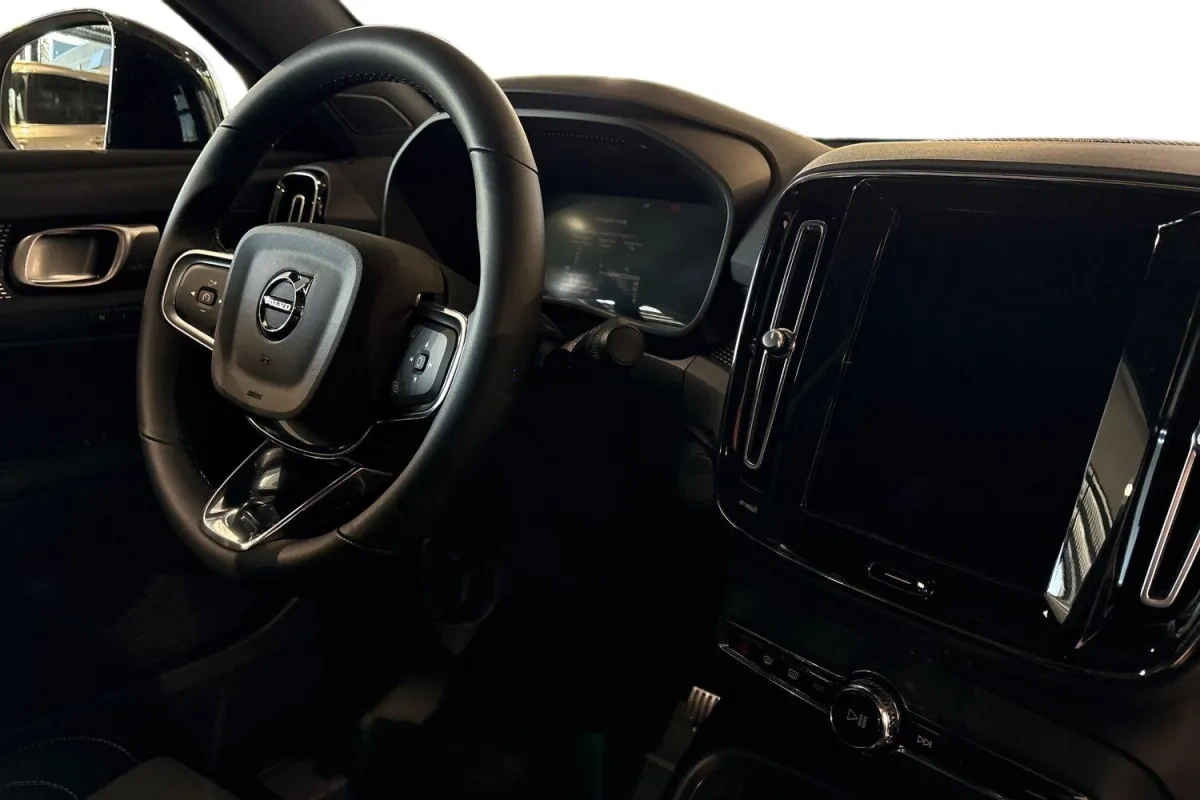 Volvo EC40