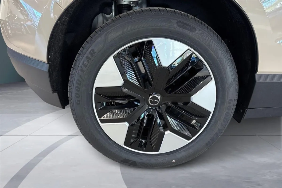 Volvo EX30