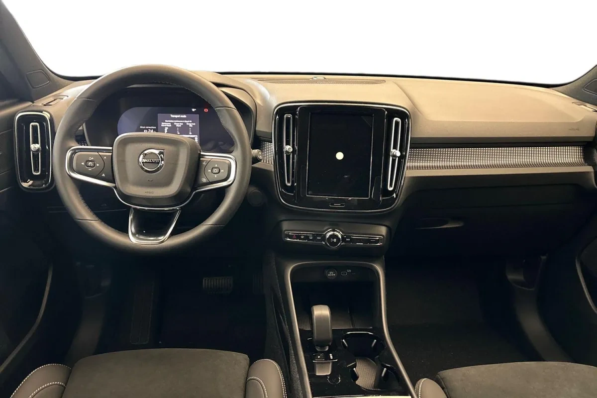 Volvo EX40