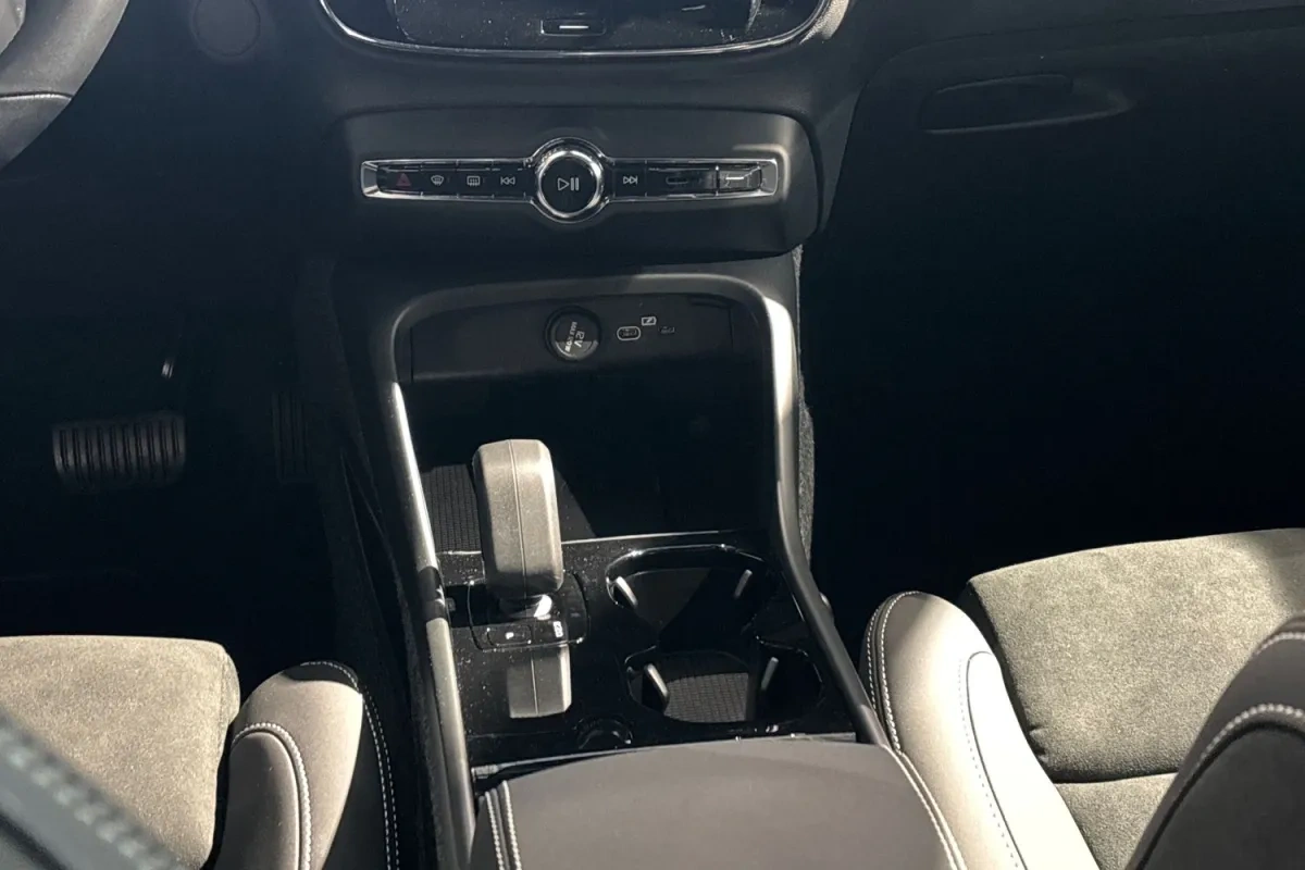 Volvo EX40