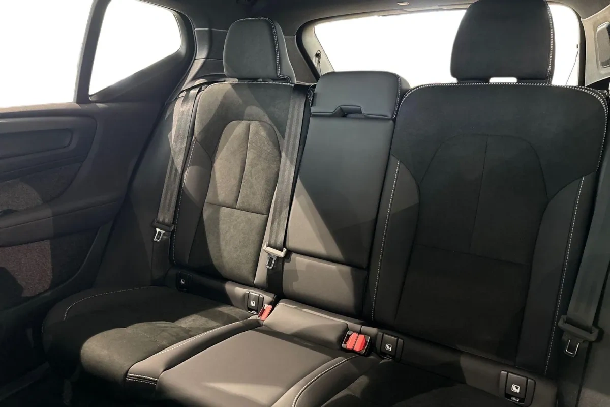 Volvo EX40