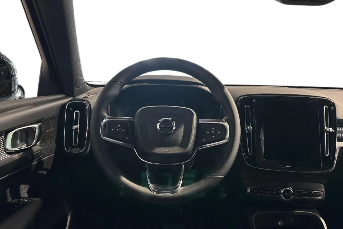 Volvo EX40