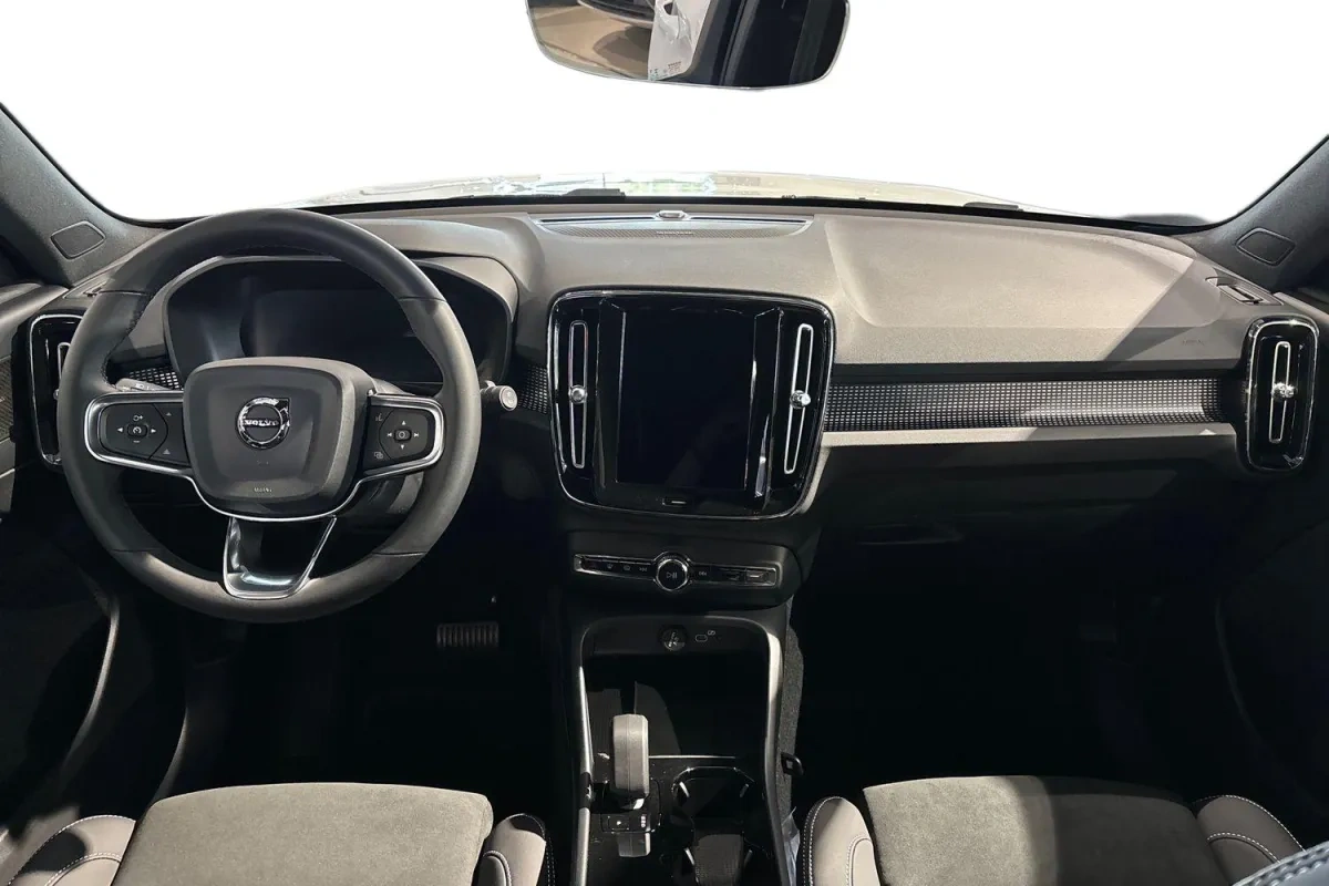 Volvo EX40