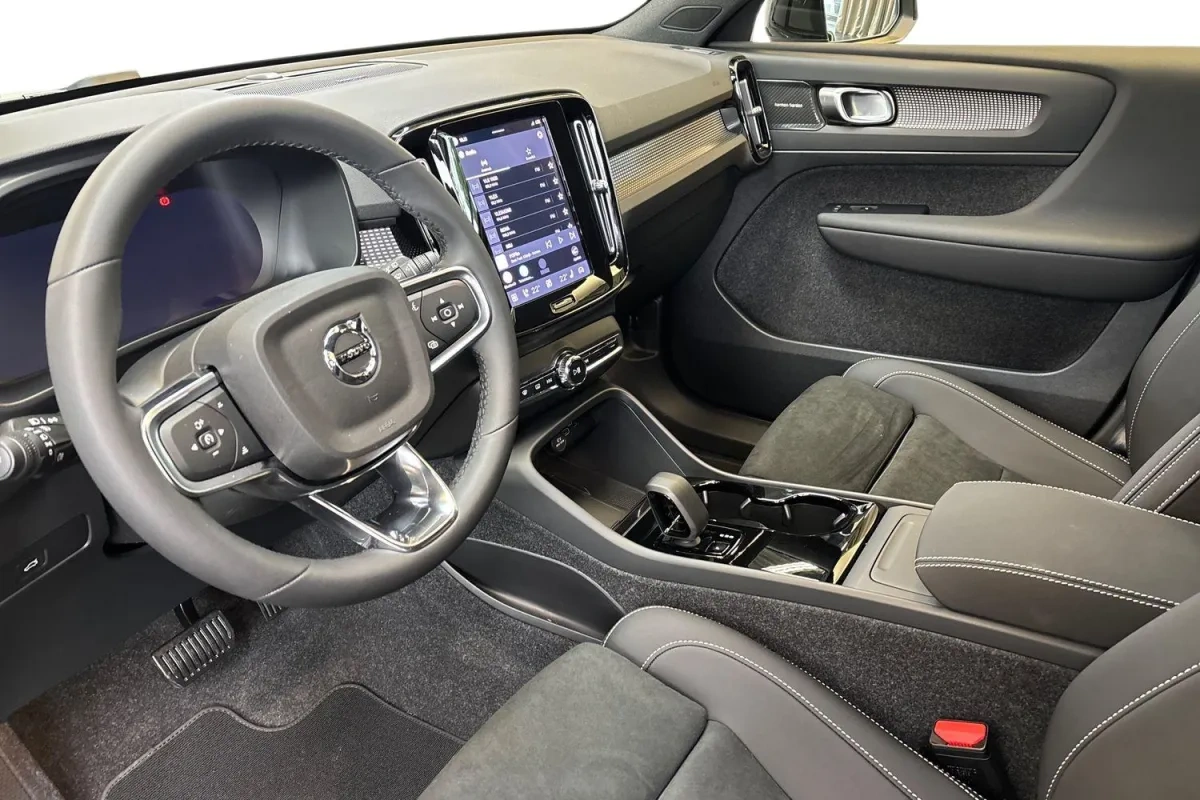 Volvo EX40