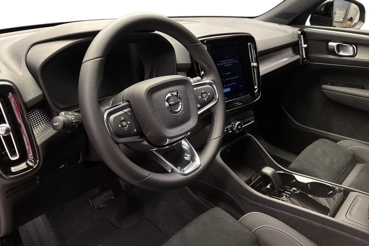 Volvo EX40