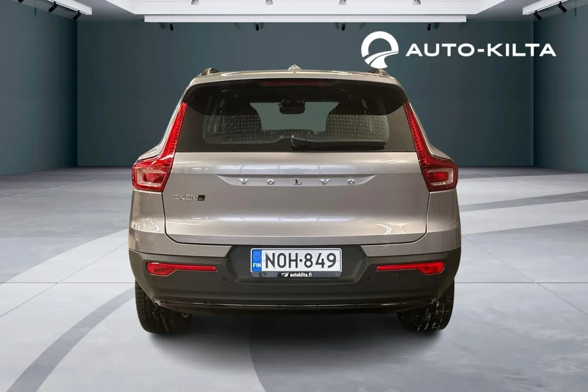 Volvo EX40