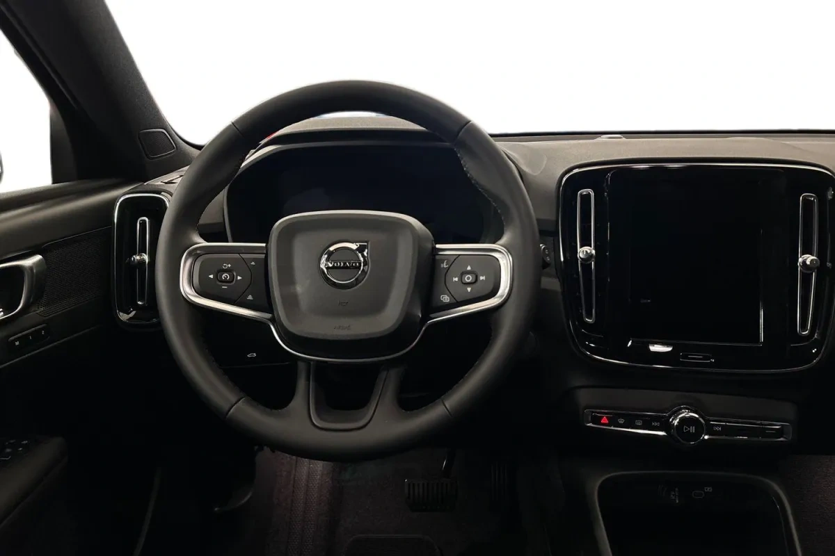 Volvo EX40