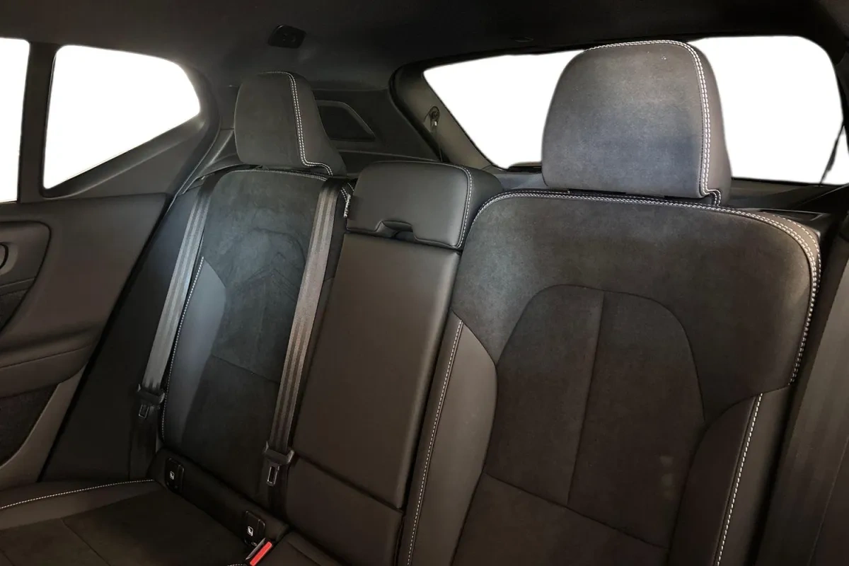 Volvo EX40