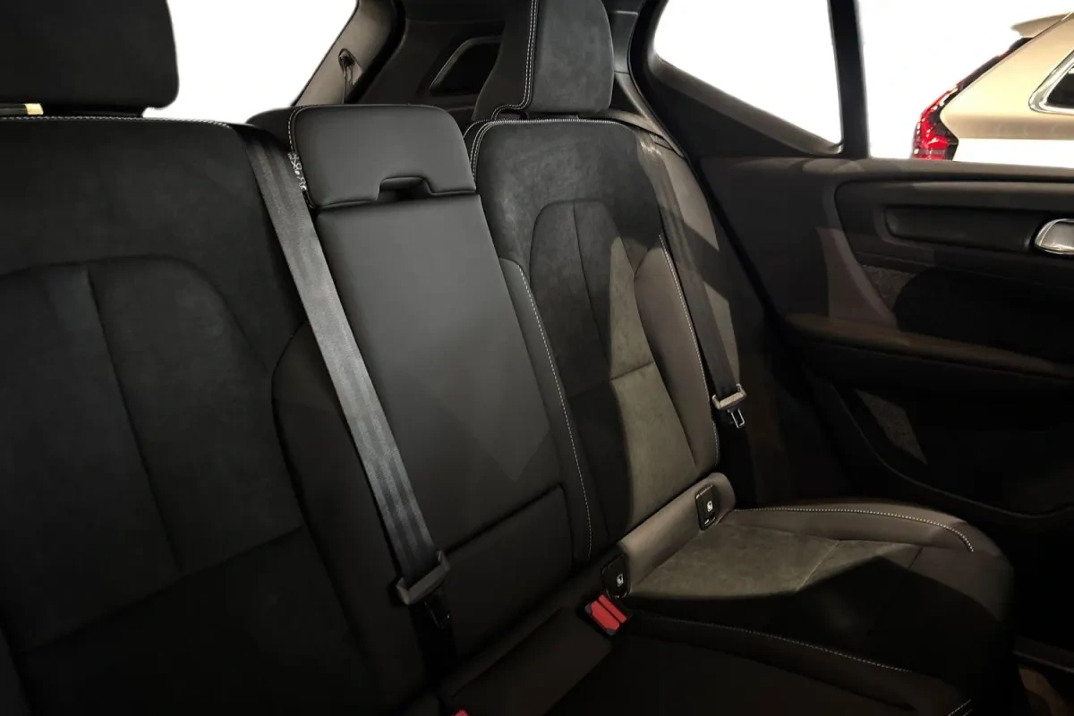 Volvo EX40