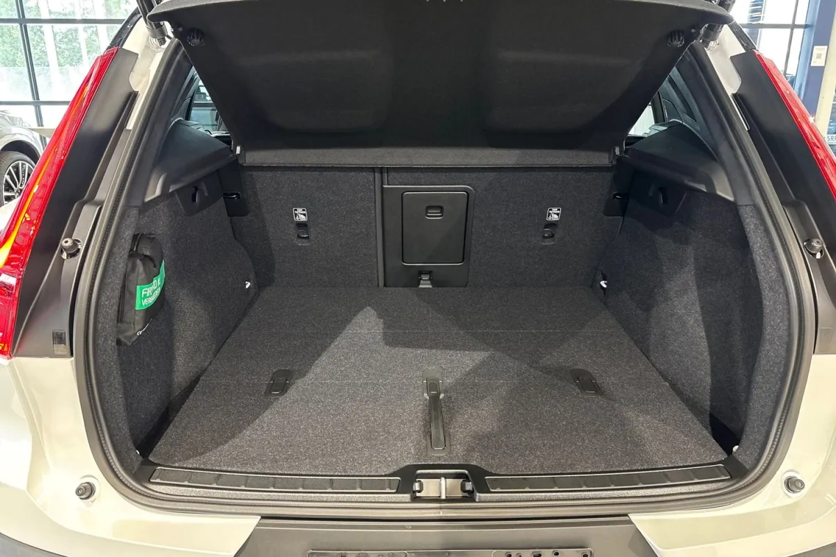 Volvo EX40