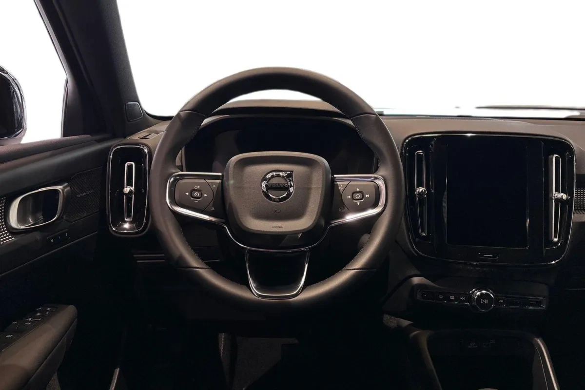 Volvo EX40