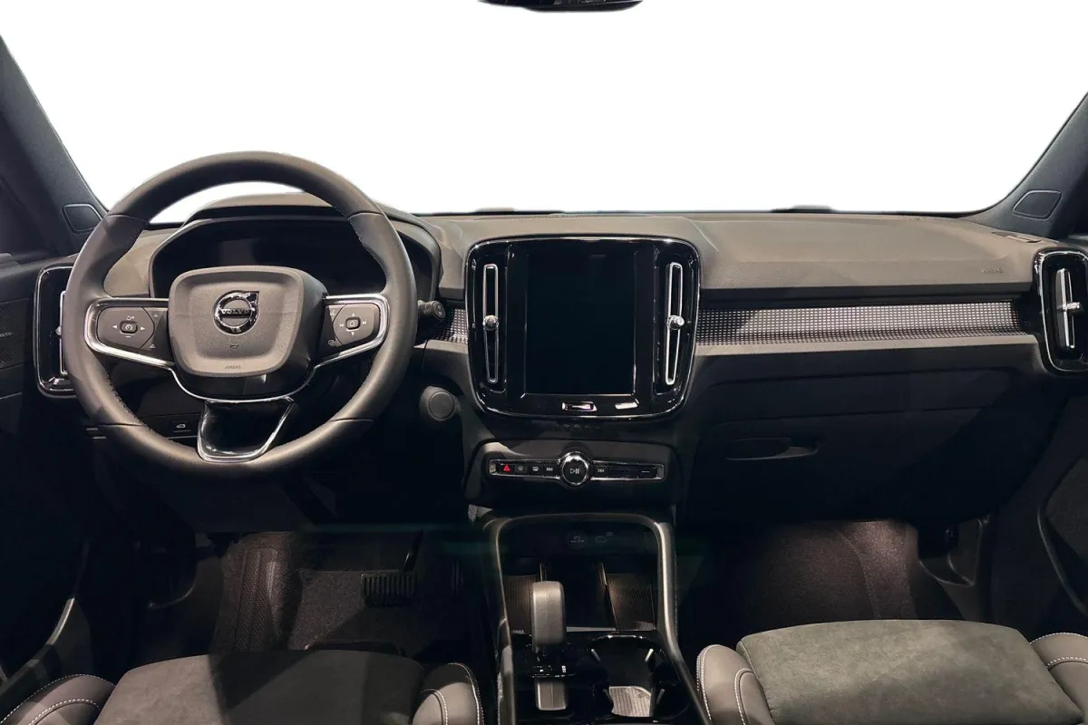 Volvo EX40