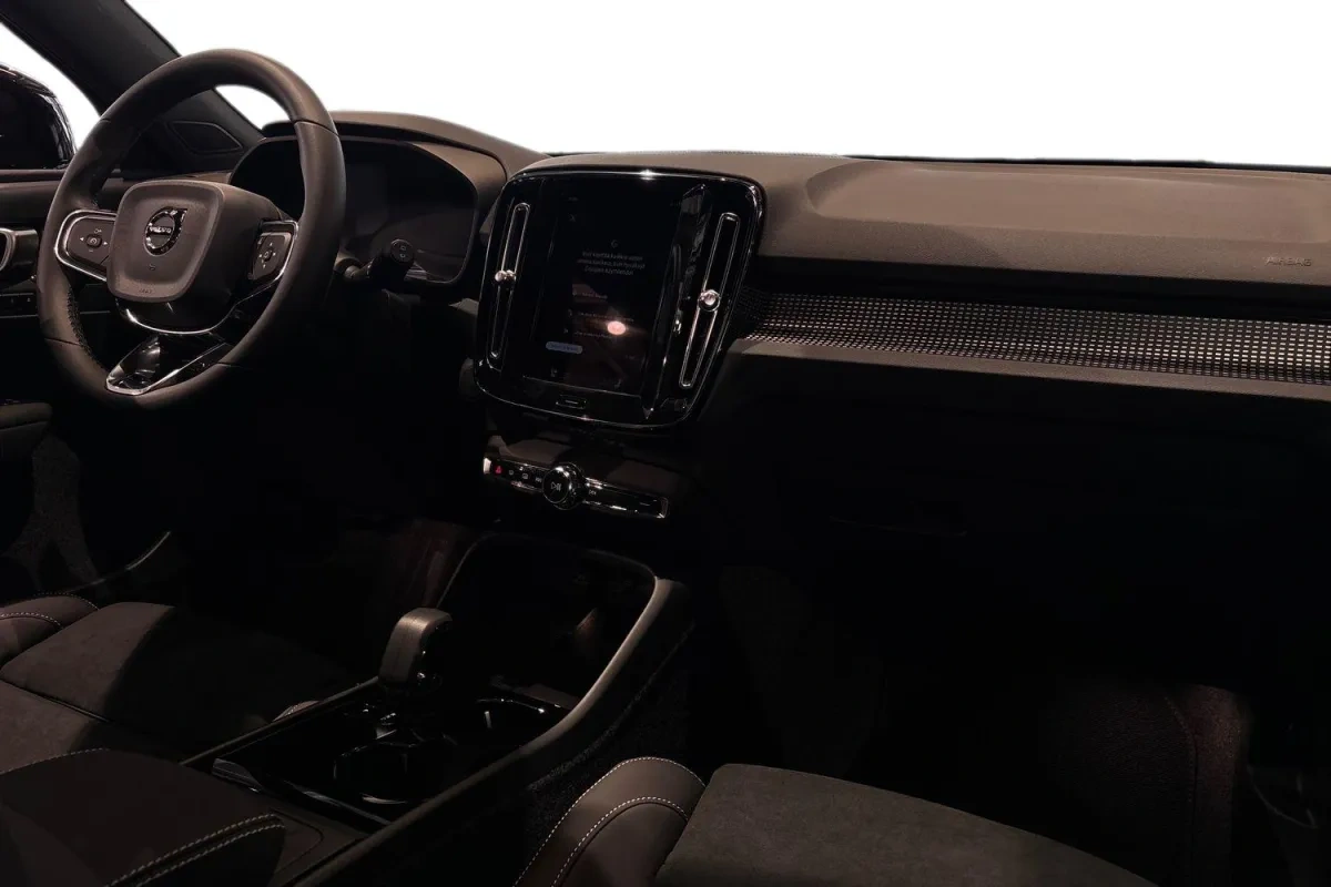 Volvo EX40