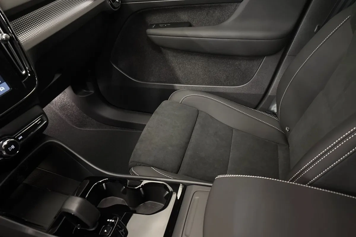 Volvo EX40