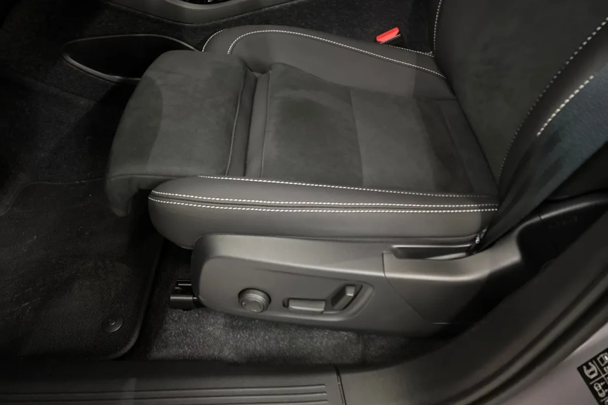 Volvo EX40