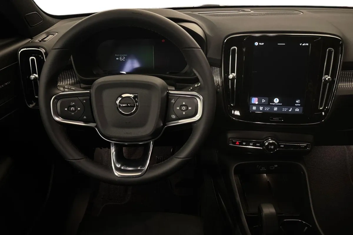 Volvo EX40